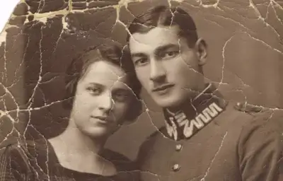 老照片修复 - Before